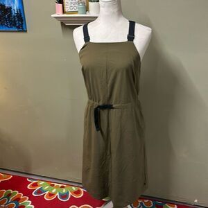 Mountain Hardwear olive 🫒 active dress